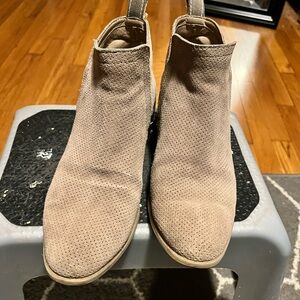 Dolce Vita tan booties.